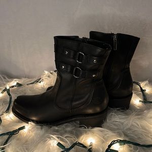 NWOB HD Piper boots size 8 $200- no longer sold. NEVER WORN OUTSIDE!